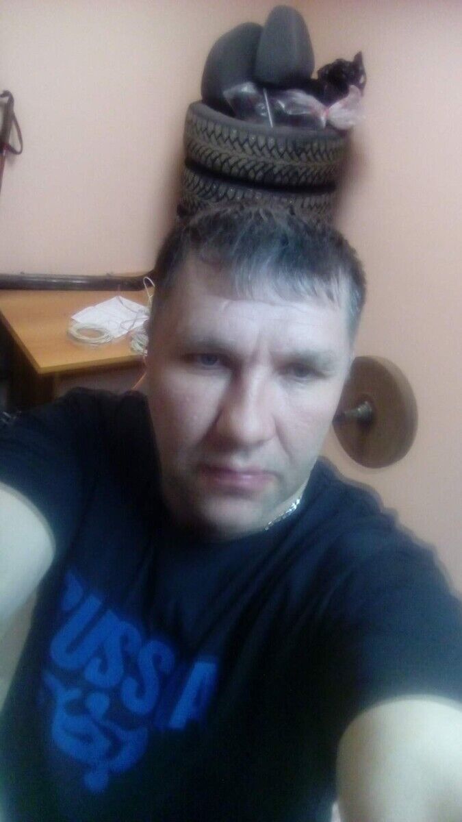  22585279  SeRgUnY, 46 ,    