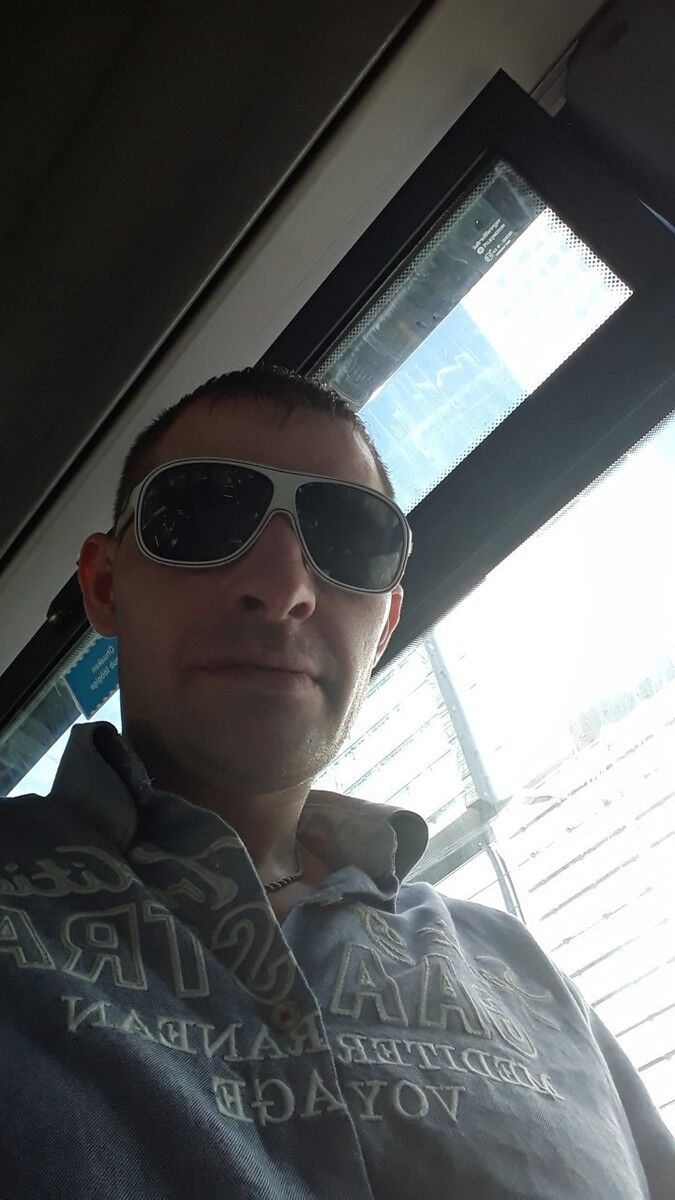  ,   Jevgeni, 43 ,   ,   , c , 