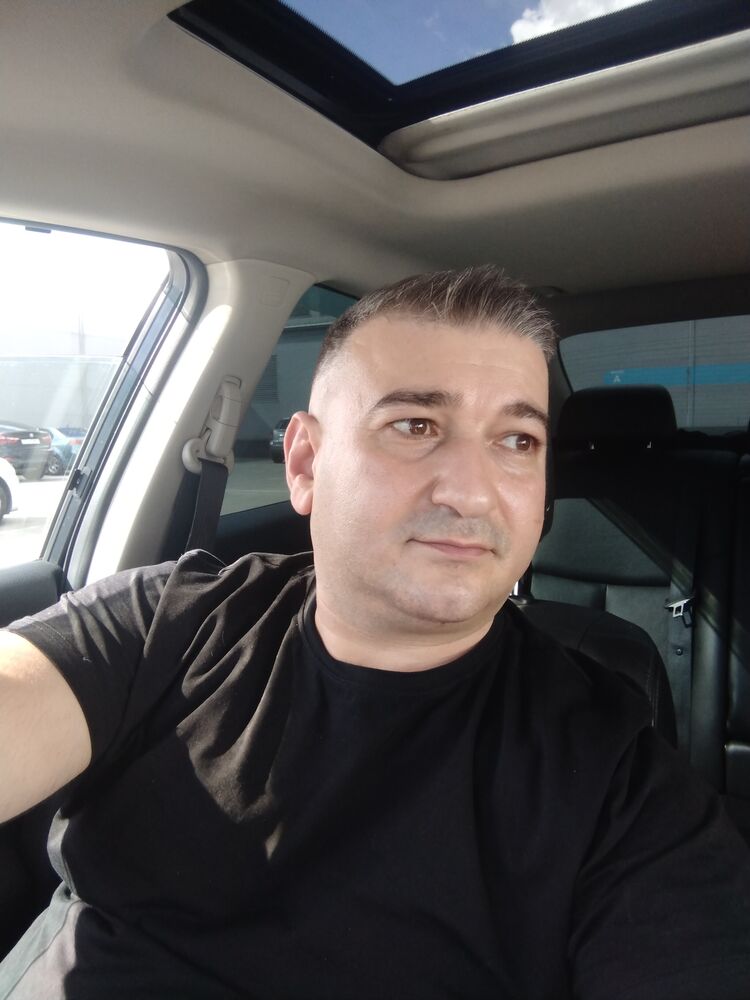  ,   Ruslan, 40 ,   ,   