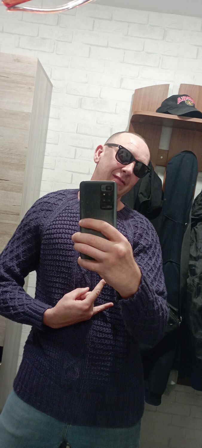  45946919  Pavlik, 40 ,    