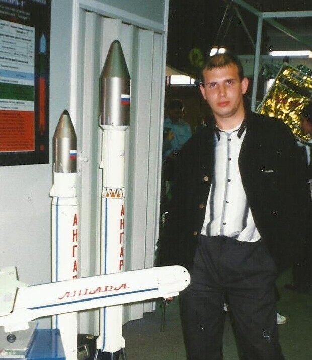  8223019  OLEG, 40 ,    