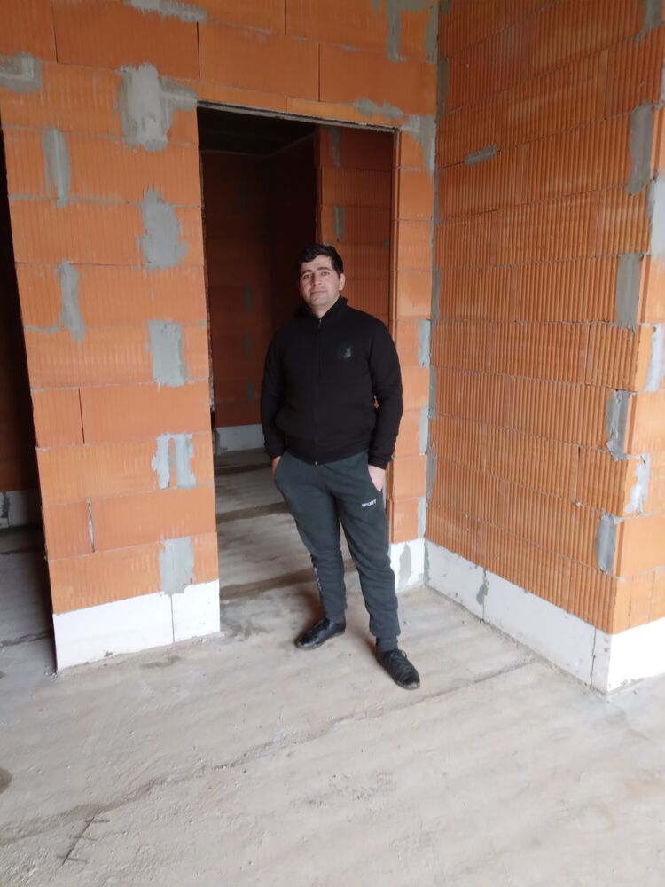  26248389  Elvar, 37 ,    