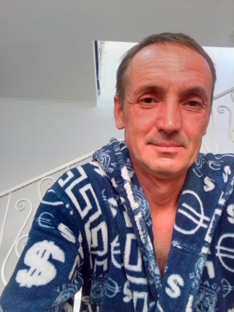  ,   Ayrat, 49 ,   ,   , c 