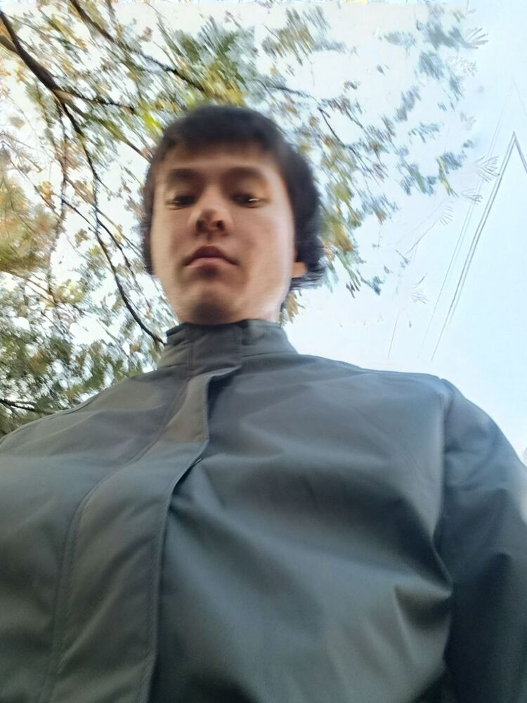  54363469  Russell, 24 ,    