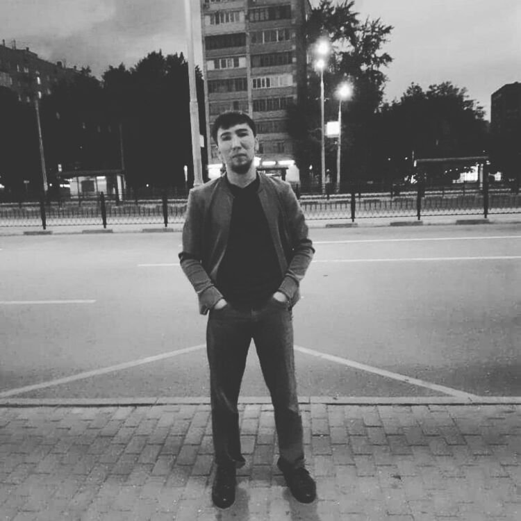  27537779  Daniyr, 31 ,    