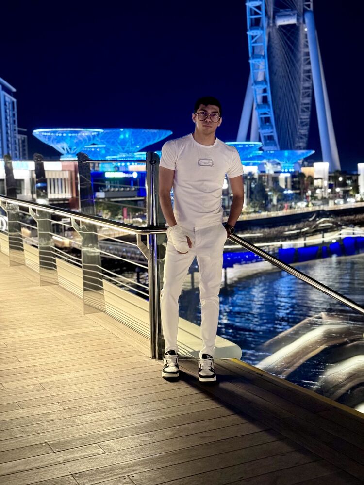  45008069  David, 23 ,    