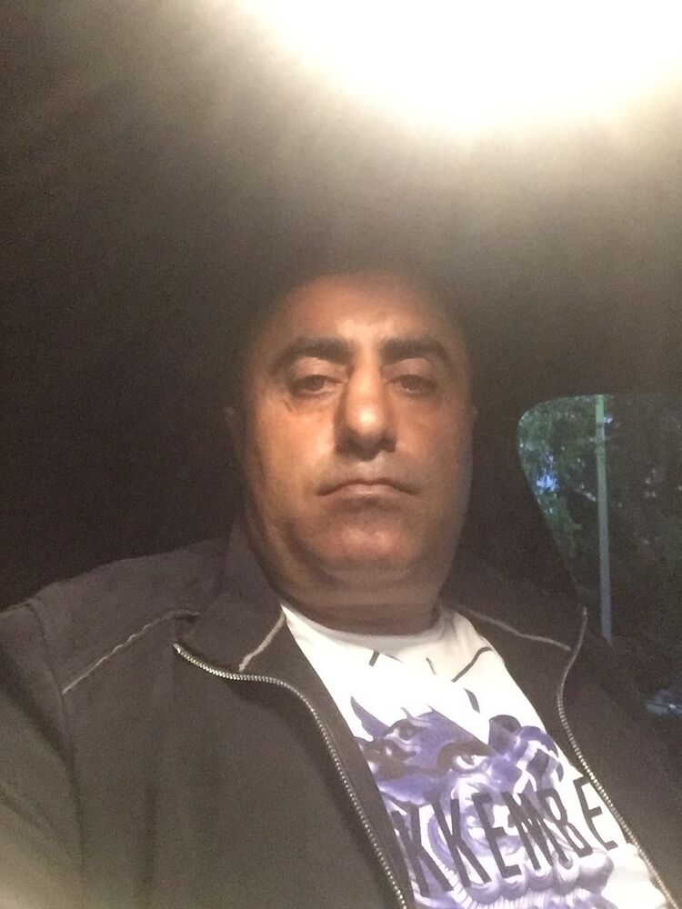  8164669  Garik, 51 ,    