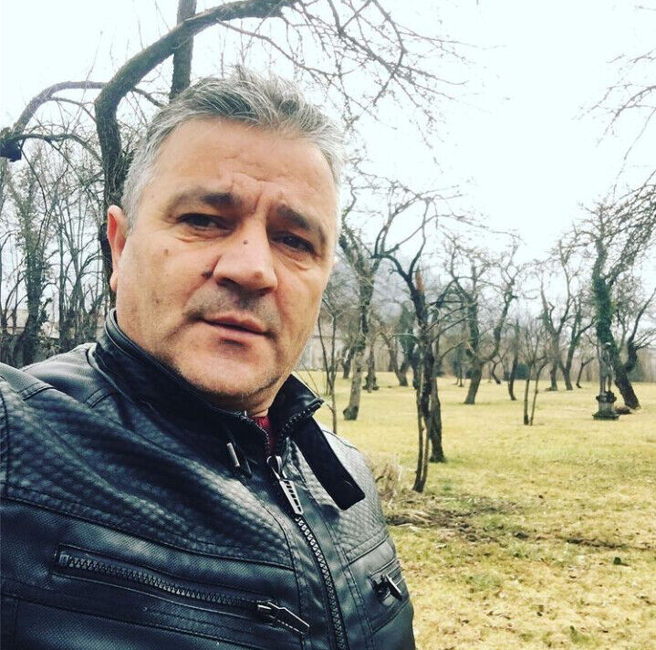  22190329  Viktor maxim, 62 ,    