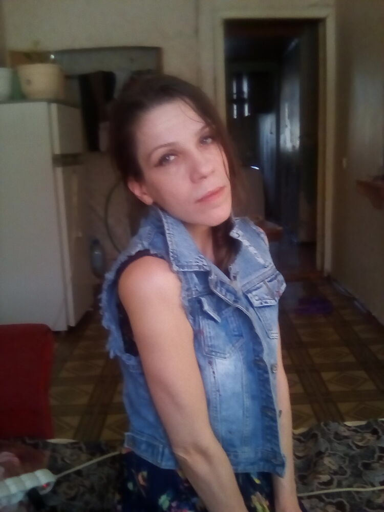  14921759  Luybov, 45 ,    