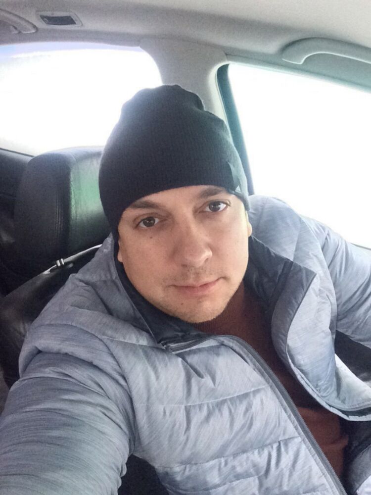  54379429  Vladimir, 35 ,    