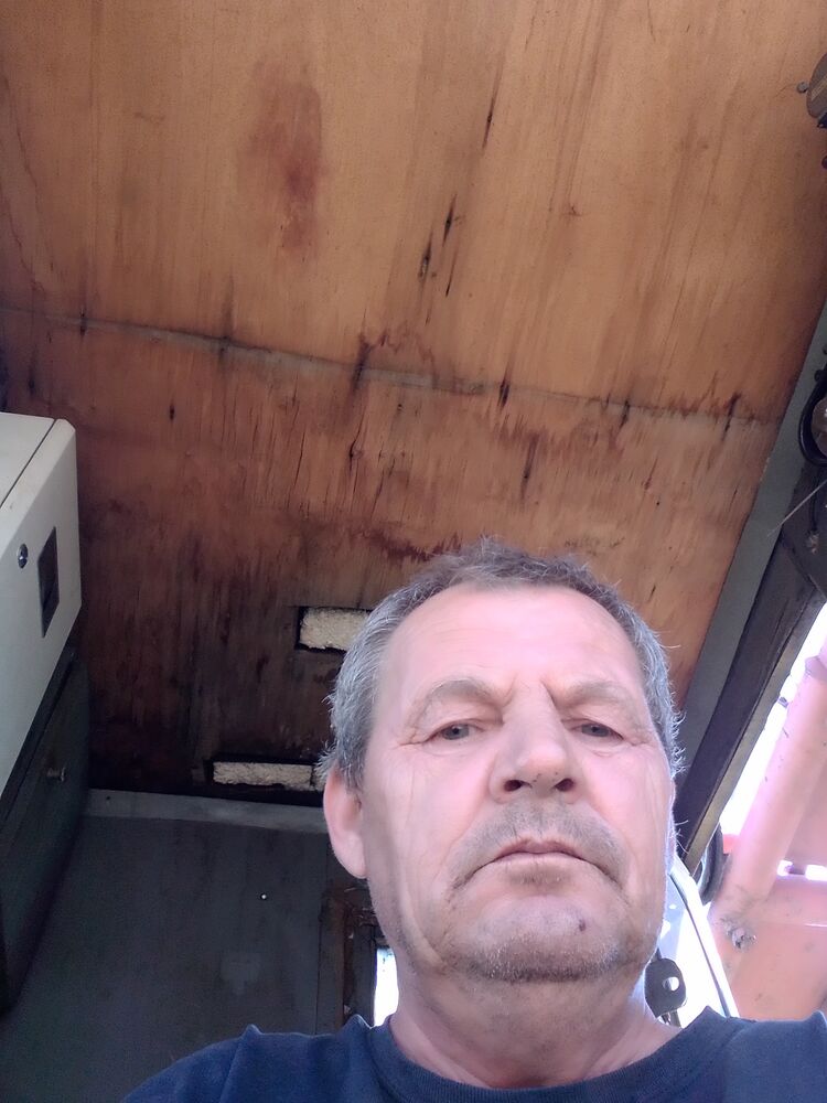  27371759  , 60 ,    