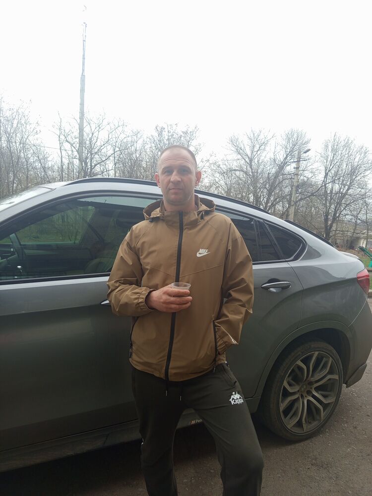  ,   Artyom, 38 ,   ,   , c 
