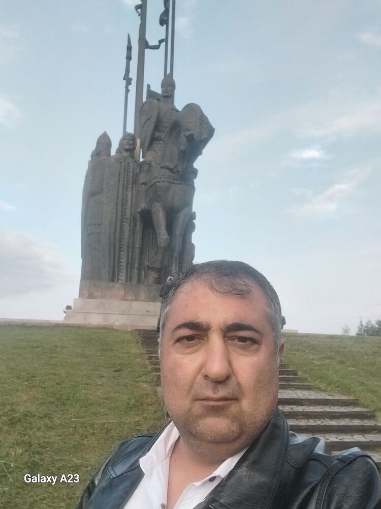  52632299  , 44 ,    