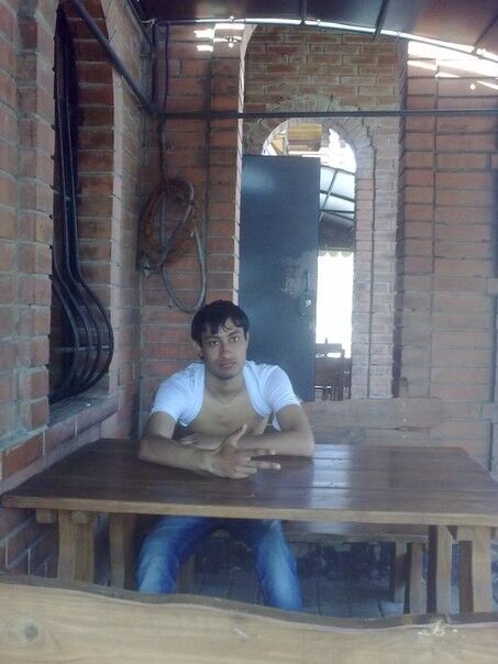  7305169  Damir, 31 ,    