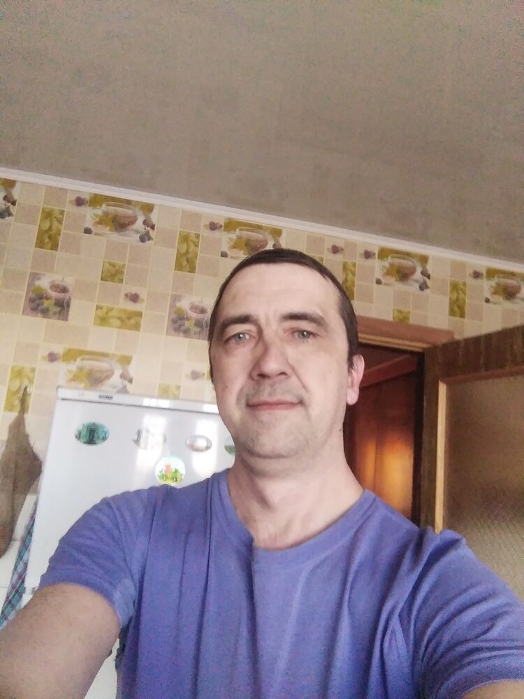  18994279  , 49 ,    