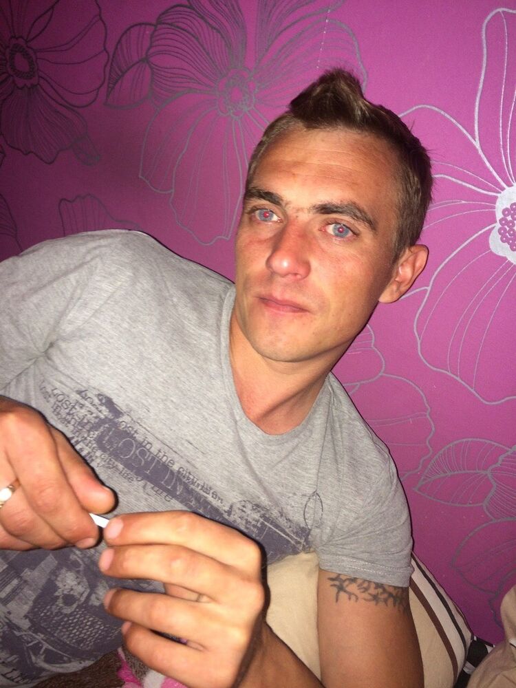  10315869  Vadik, 39 ,    