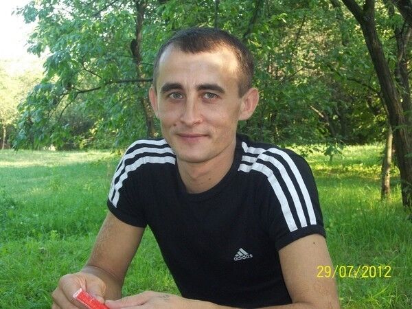  ,   Eduard, 47 ,   