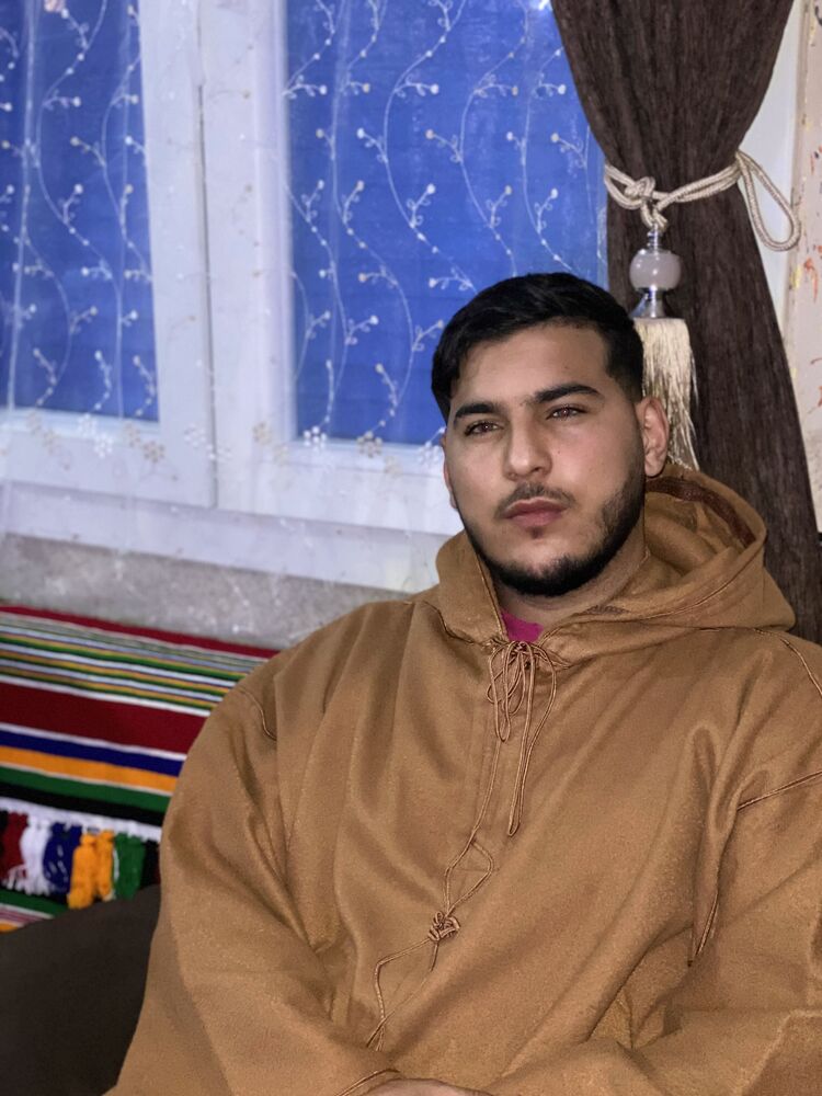  54172939  Zinou, 22 ,    Algiers