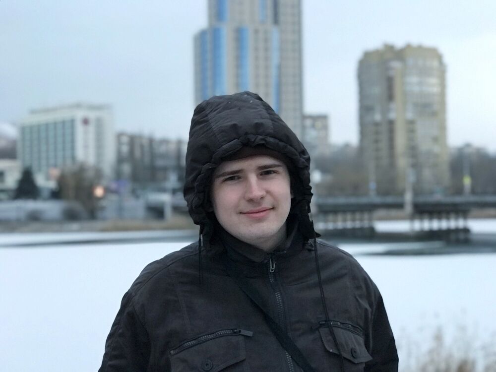  19112299  Serzh1996, 29 ,    