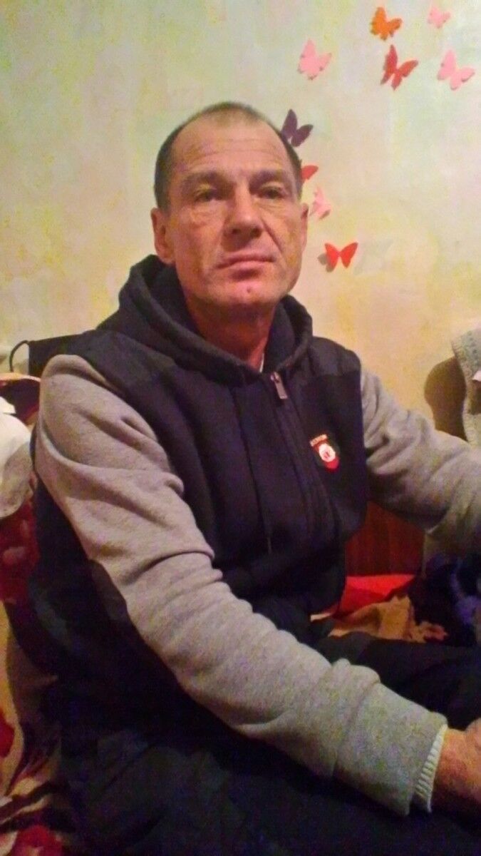  10704159  Sergei, 57 ,    