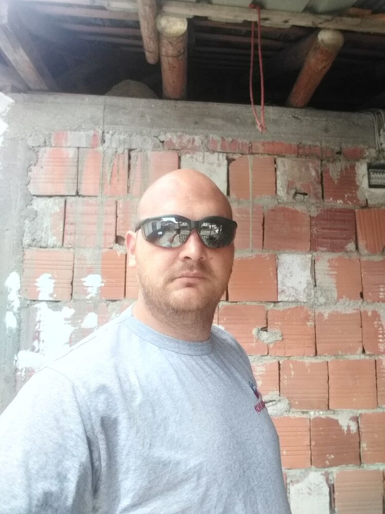  Strumica,   Kiko, 39 ,   ,   , c 
