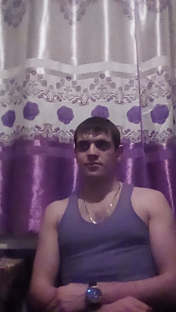  13279509  Konstantin, 34 ,     