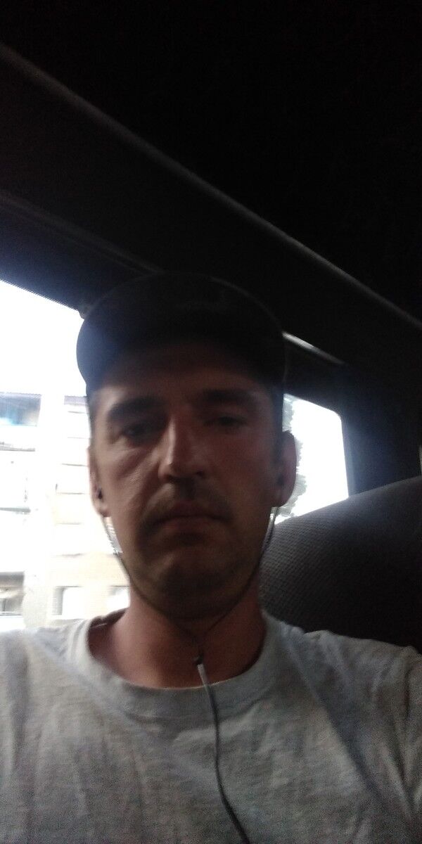 ,   Viktor, 36 ,   ,   , c , 