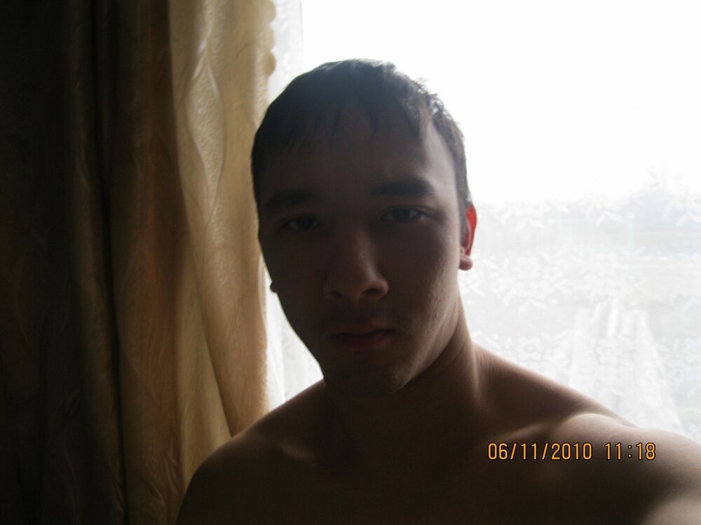  51240369  Ravil, 20 ,    