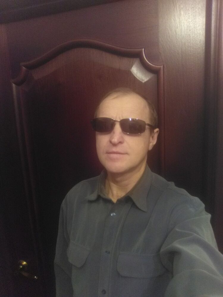  14718719  Valery, 51 ,    