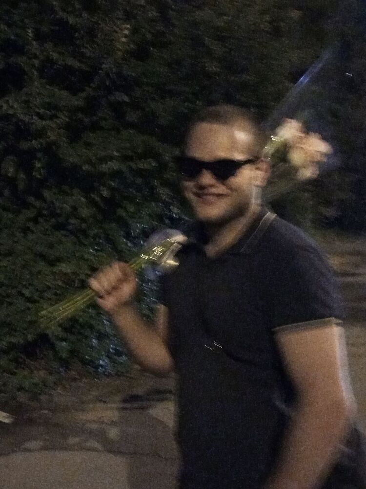  48769729  , 20 ,    