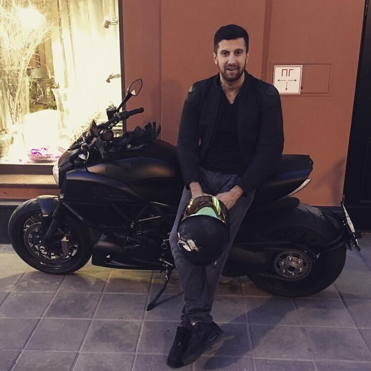  ,   Ilya, 32 ,   
