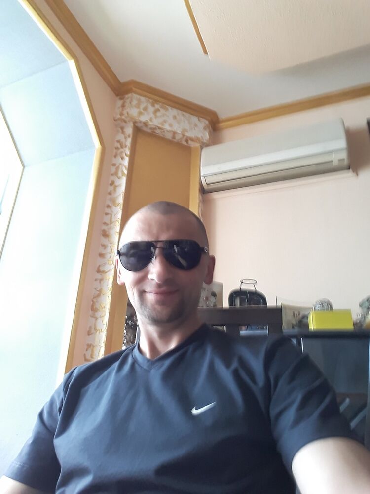  13064089  , 44 ,    