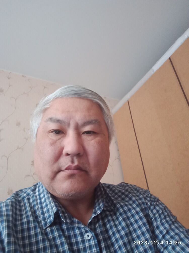  39684979  Badma, 52 ,    
