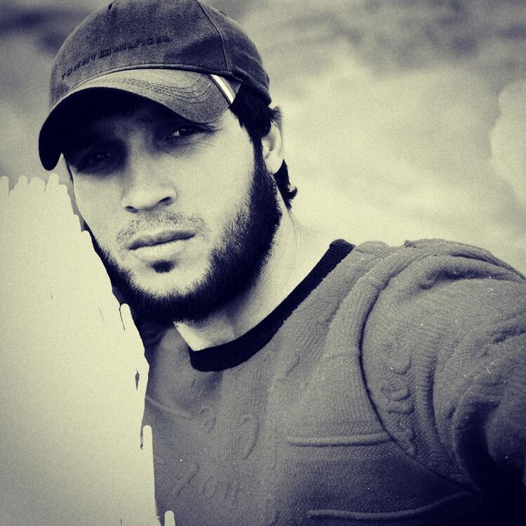  24045009  Mansur, 31 ,    