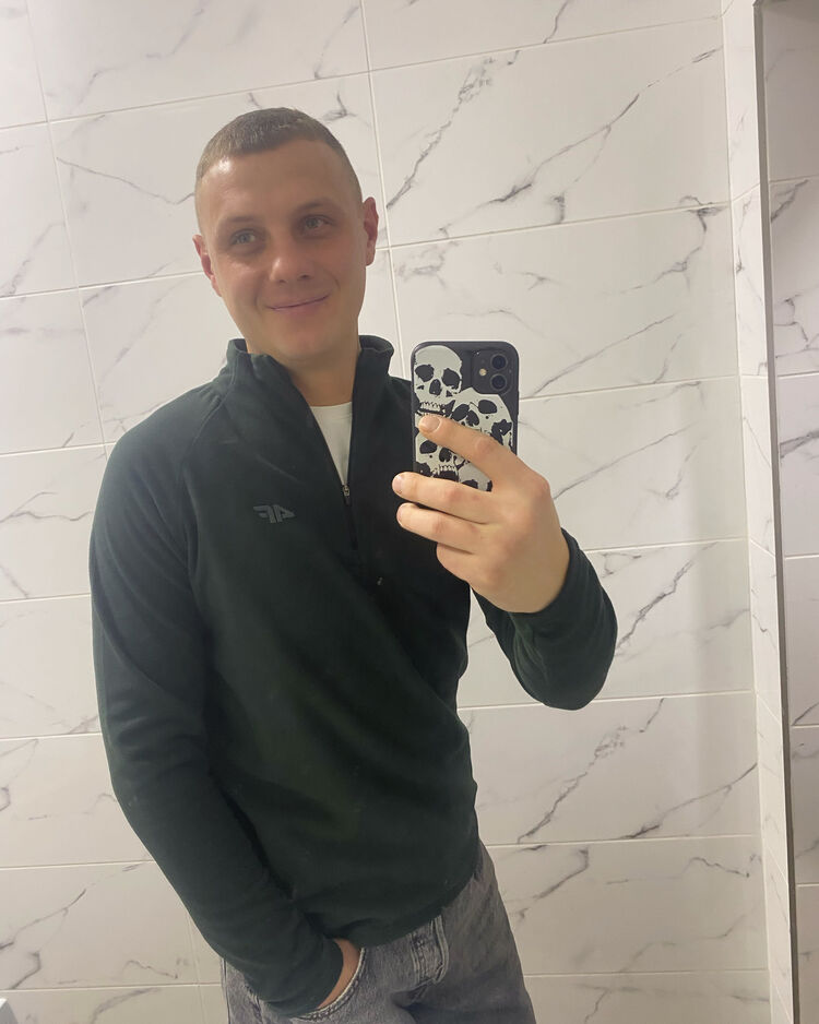  40237939  Andriy, 32 ,    Warszawa