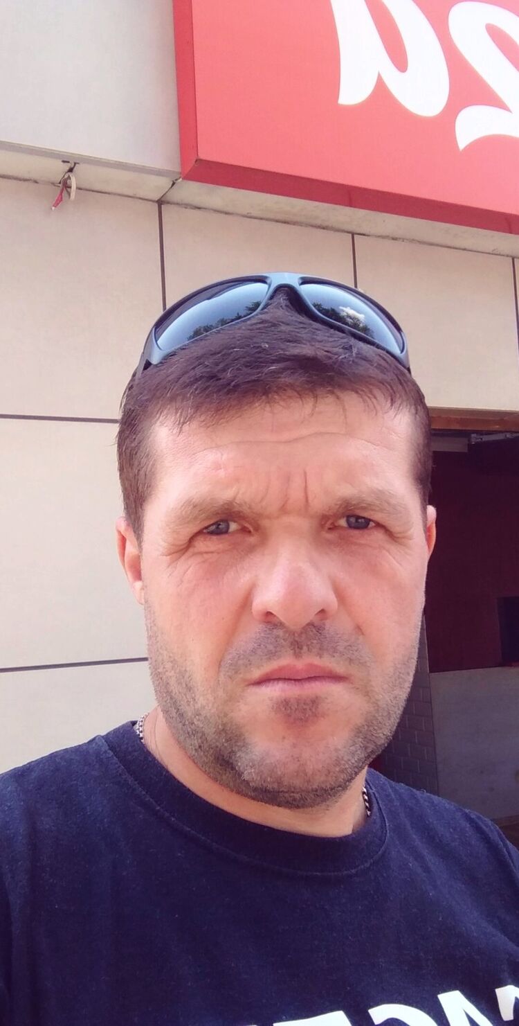  48388369  Ruslan, 44 ,    