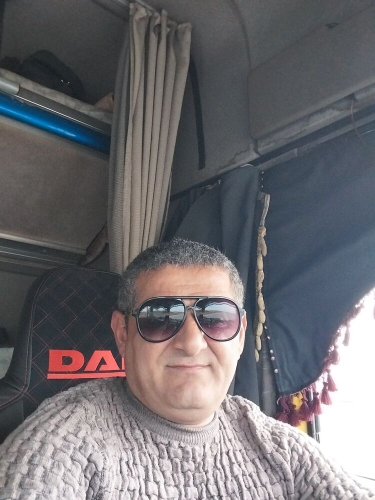  35765469  , 44 ,    