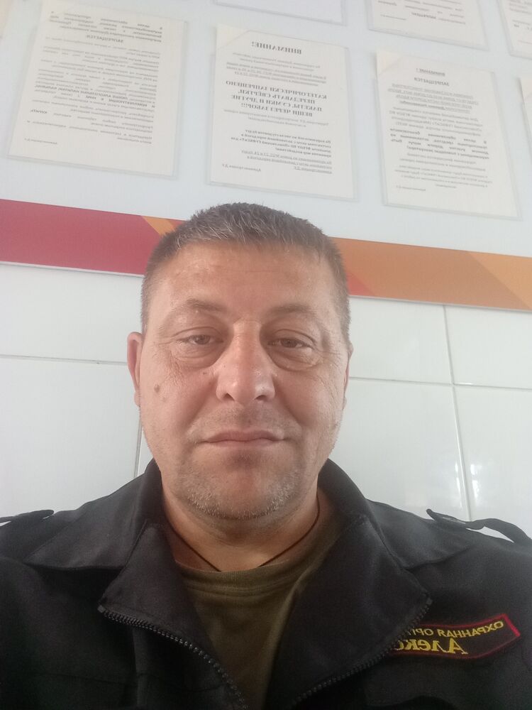  ,   Pawel, 44 ,   c 