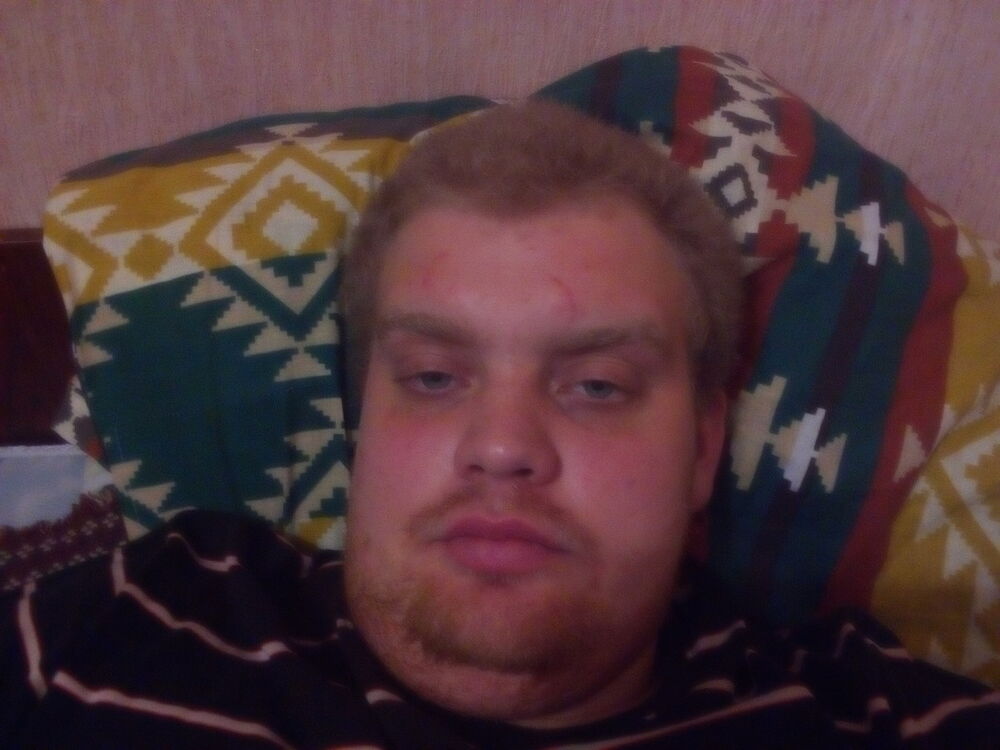  8651759  Anton, 31 ,    