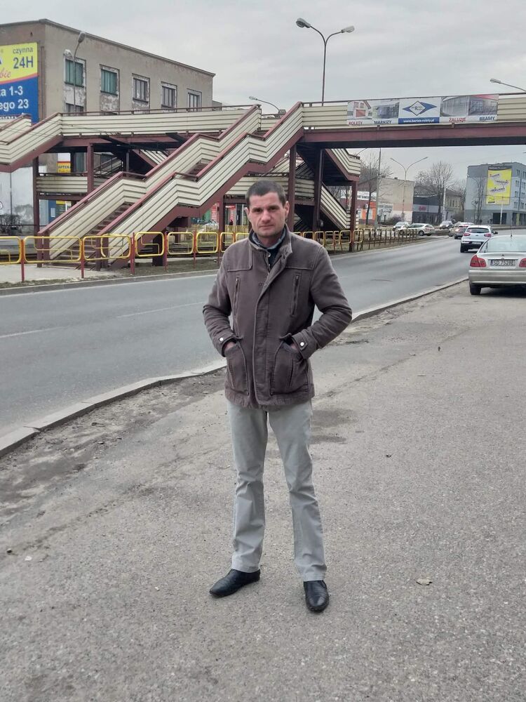  ,   Igariok, 37 ,   ,   