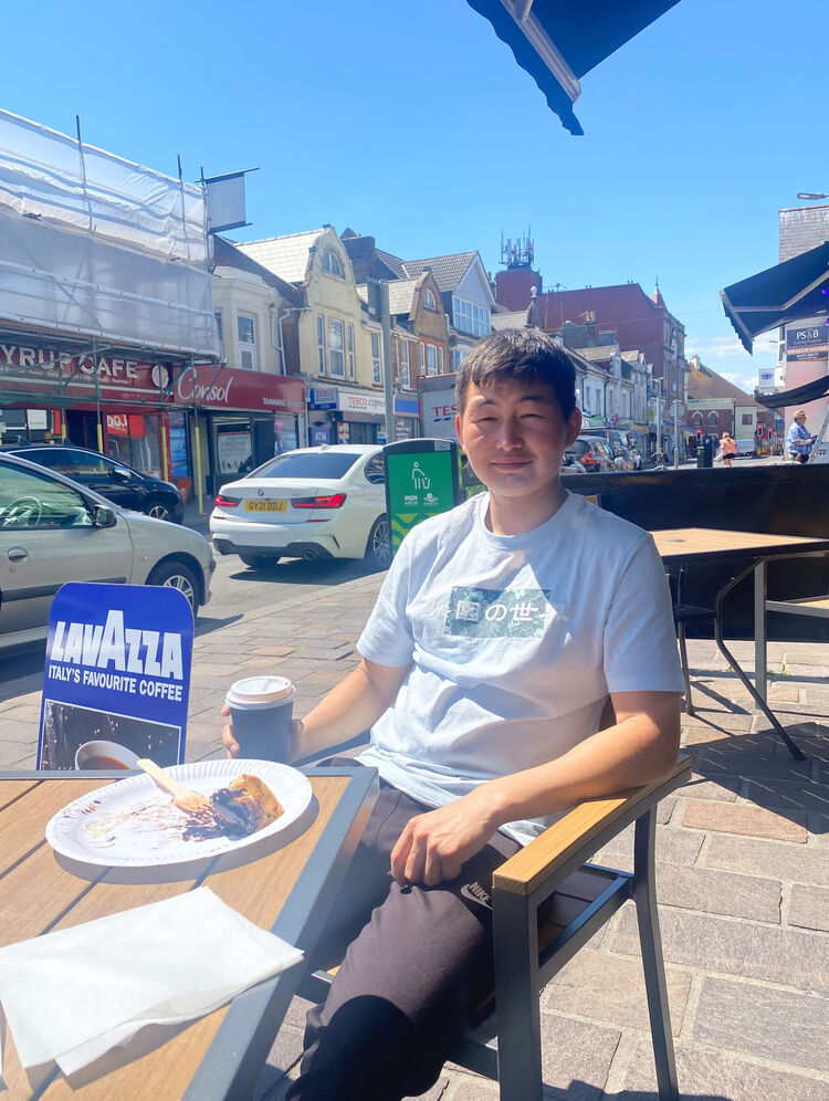  53123389  Yelaman, 26 ,    