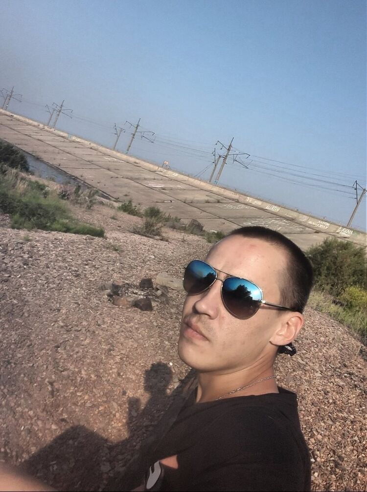  18025009  Alexandr, 36 ,    