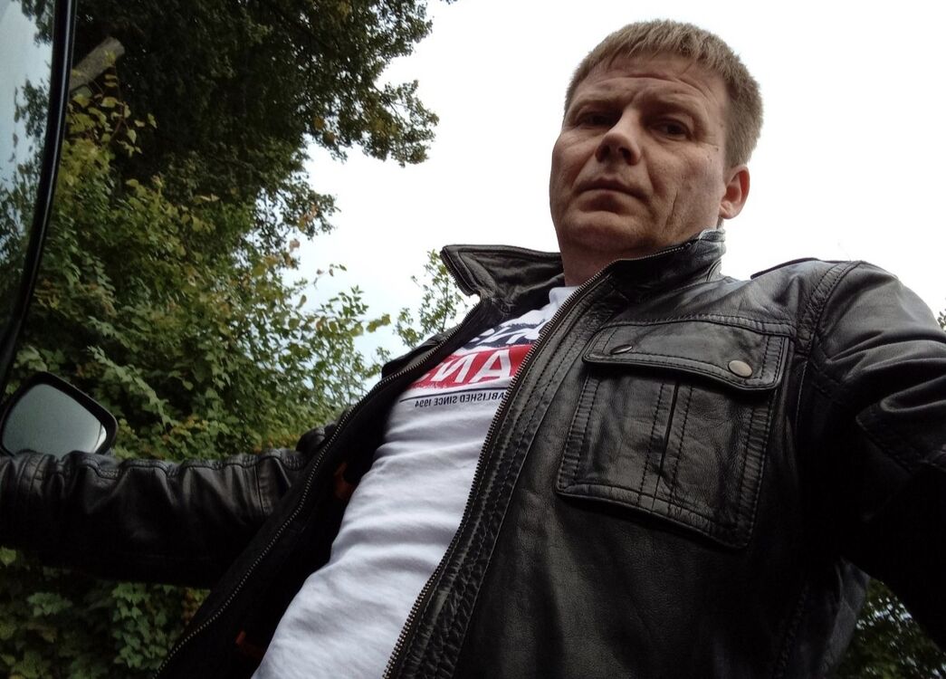  54434539  Alexander, 39 ,    