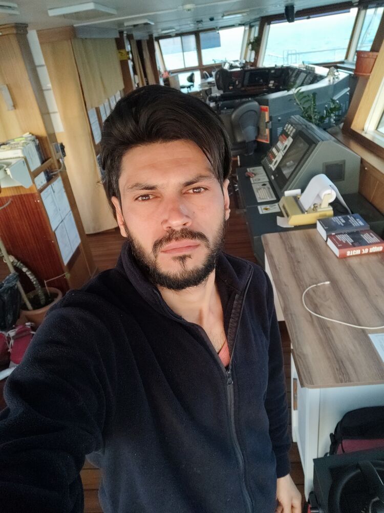  37975529  Orik, 34 ,    