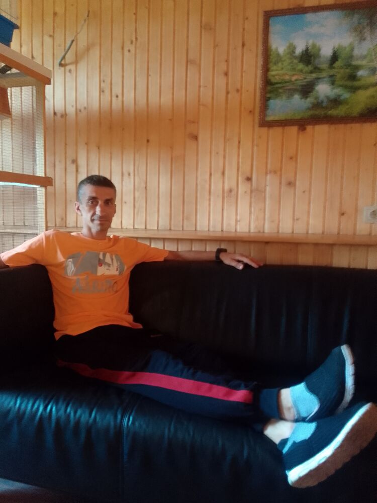  28445669  Dimon, 42 ,    