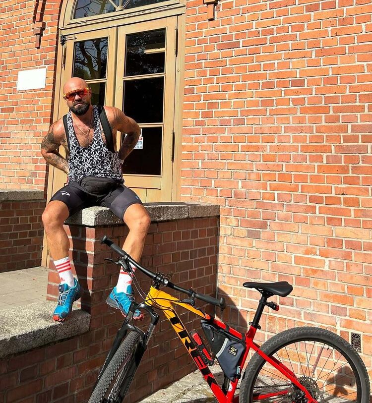  51874189  , 40 ,    -