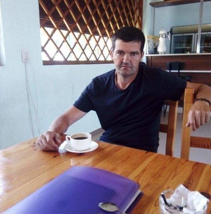  ,   Viorel, 52 ,   ,   , c 
