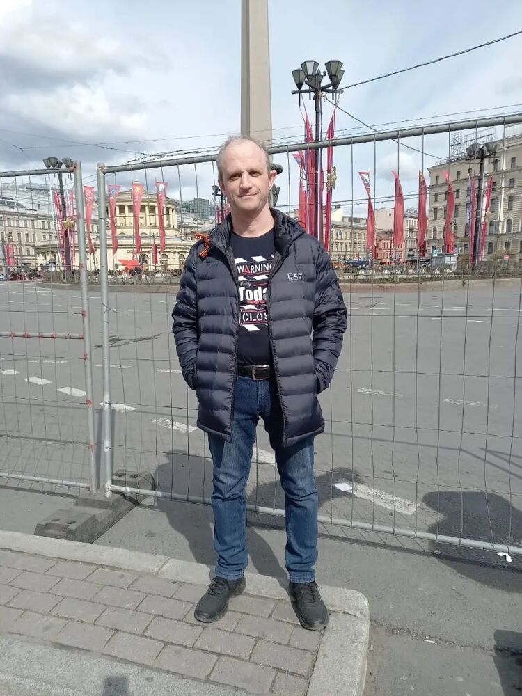  33051749  , 48 ,    -