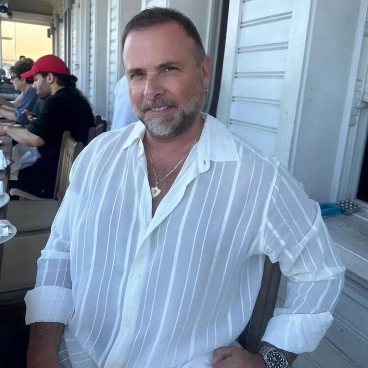  48060869  Mike, 53 ,    