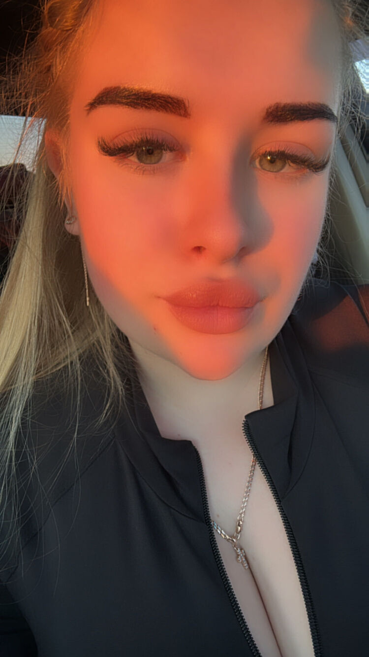  ,   Angelina, 19 ,   ,   , c , 